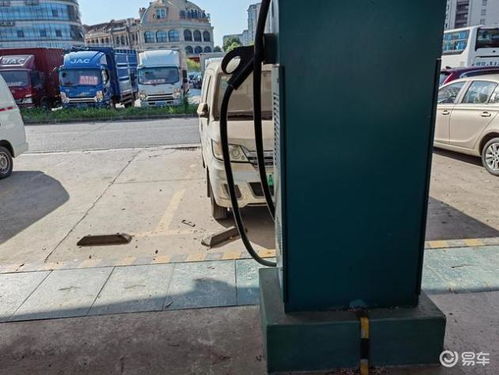 新能源充電樁占位費(fèi)引熱議 充滿電不開走，該不該額外收費(fèi)？